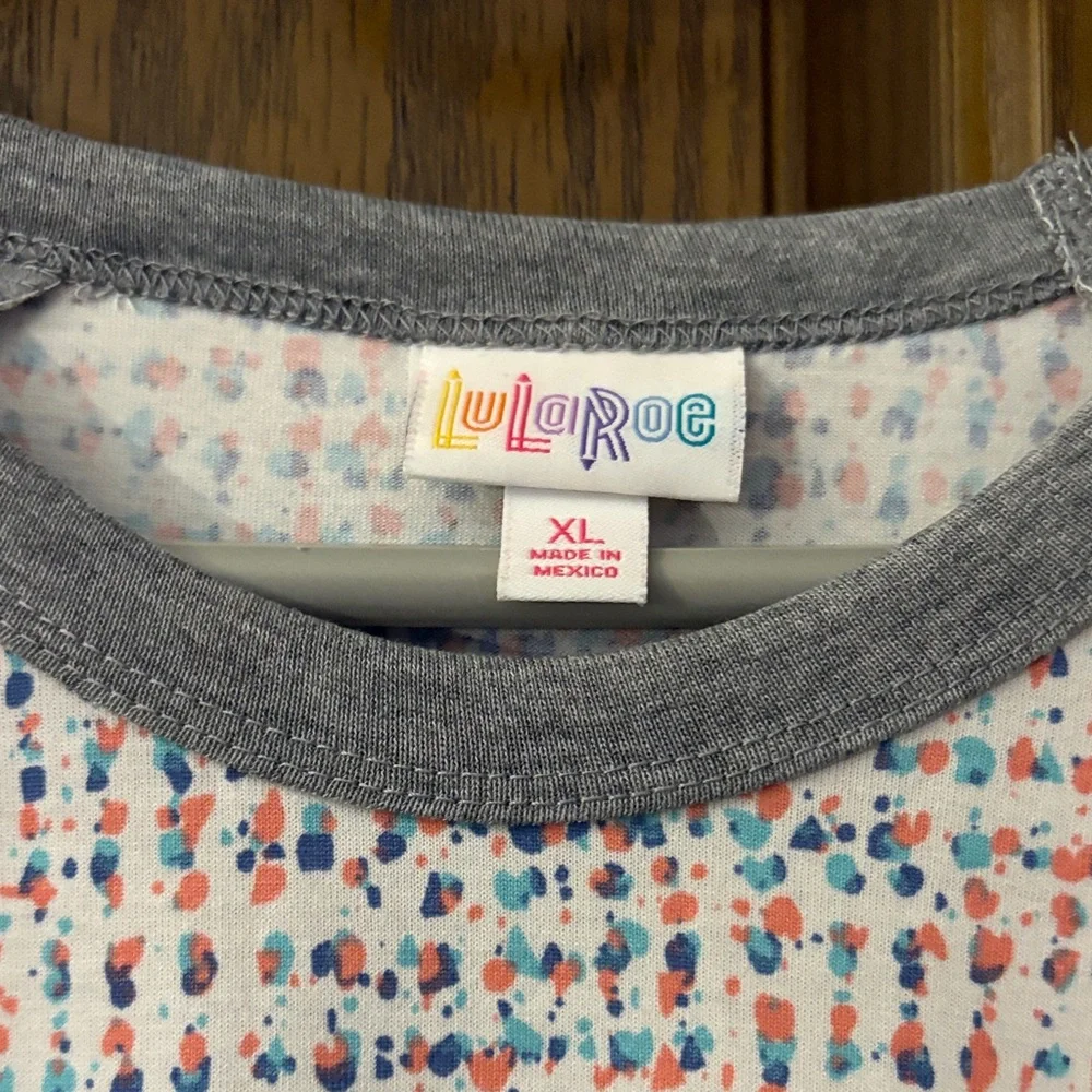 LuLaRoe “Randy” Speckled Baseball Tee - Picture 2 of 9